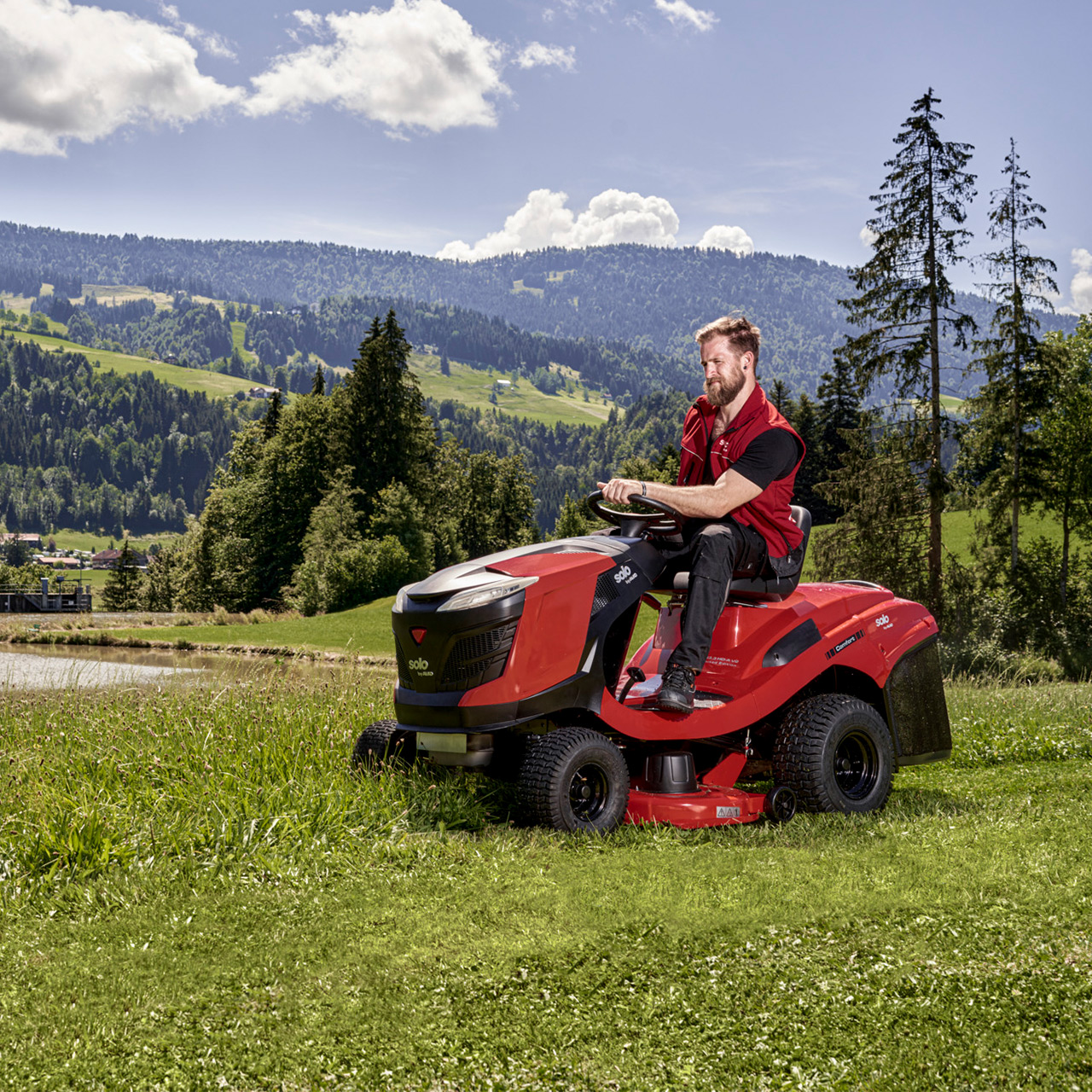 127687-tractor-t15-93-3-hd-a-comfort-webshop-mood-1_v2