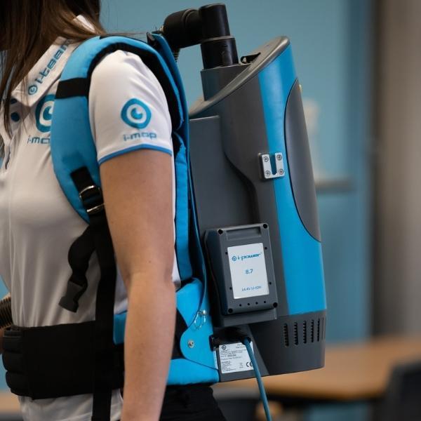 i-move-backpack-vacuum-in-use