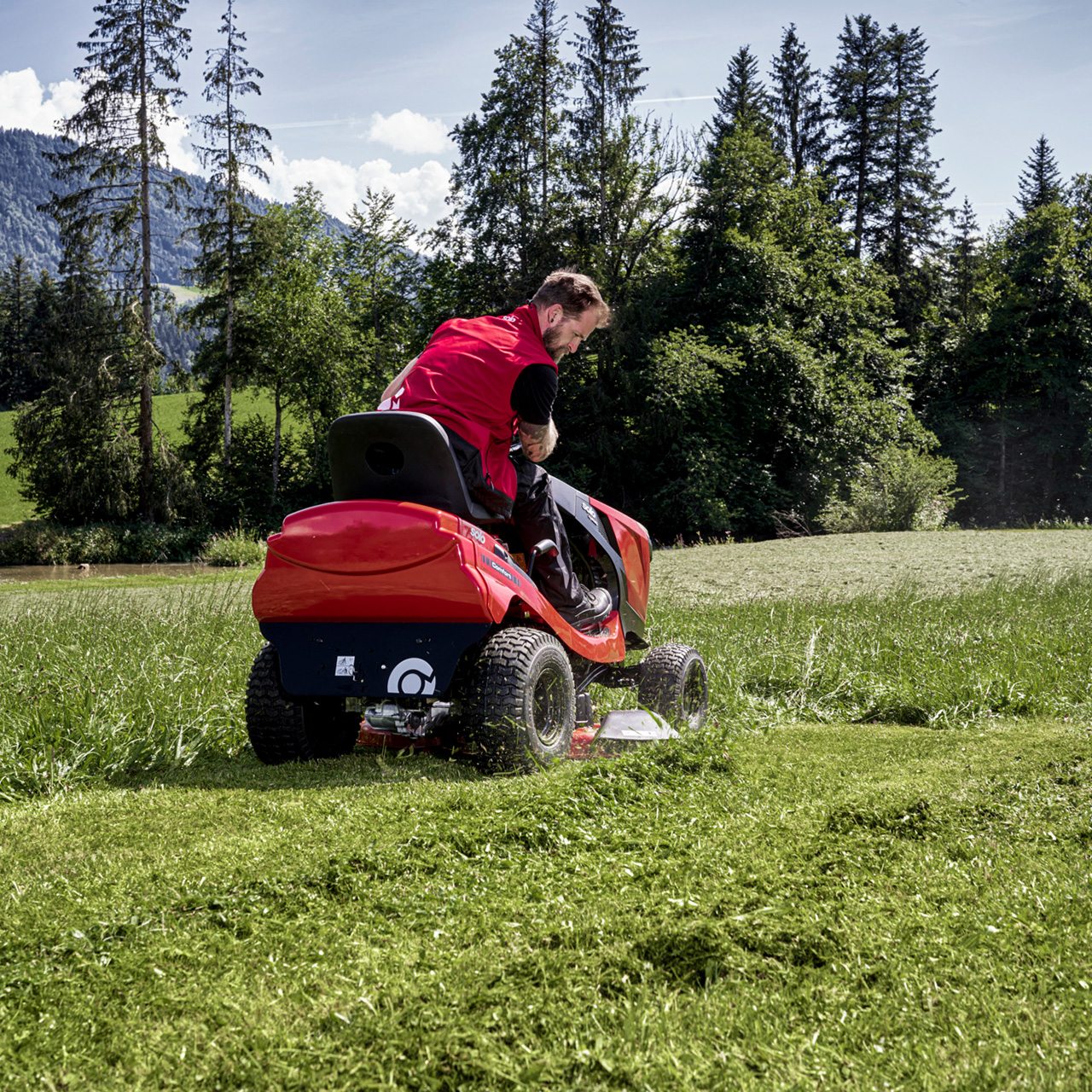 127724-tractor-t18-111-4-hds-a-v2-comfort-webshop-mood-2_v1