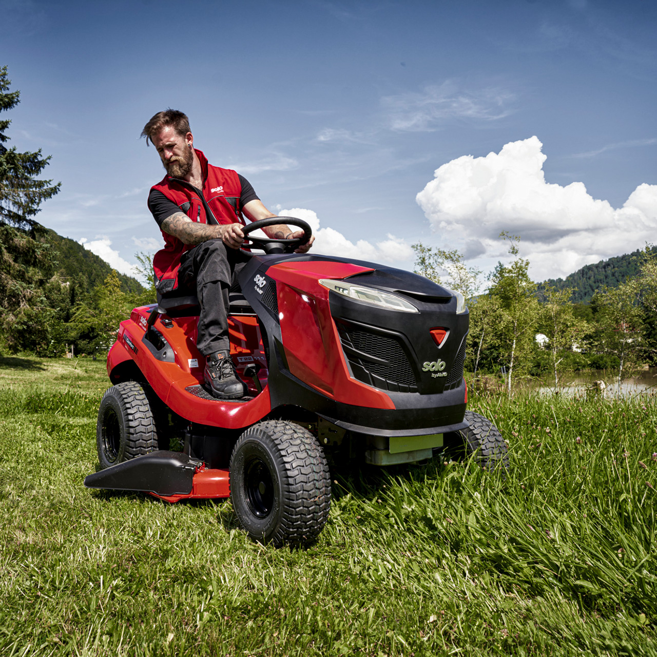 127724-tractor-t18-111-4-hds-a-v2-comfort-webshop-mood_v1